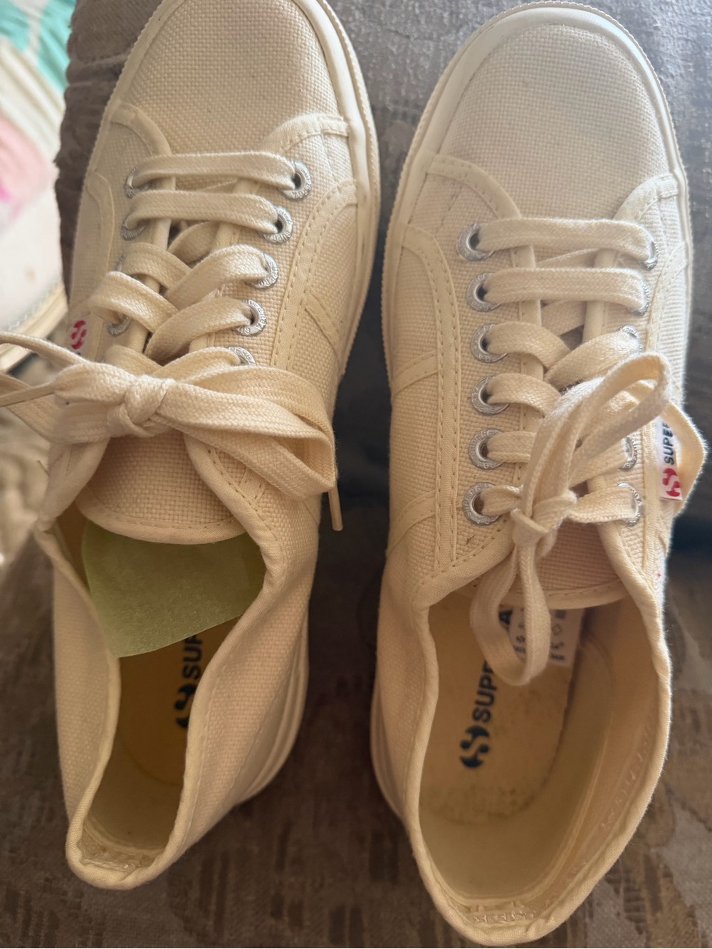 Superga Sneakers BRAND NEW SIZE 39 creme